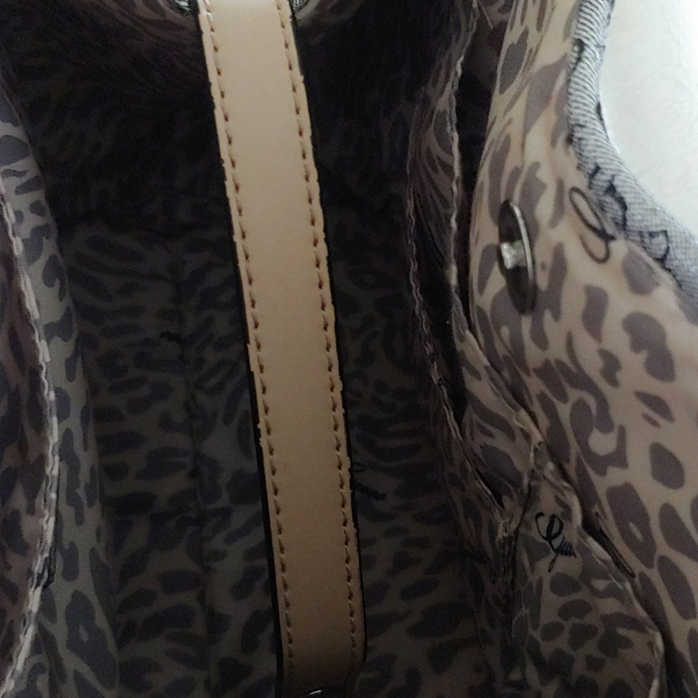 Purse - Picture 5 of 5